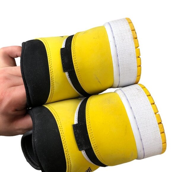 2019 Nike Air Jordan 1 Mid Yellow Toe Black Size 11 - Picture 13 of 14